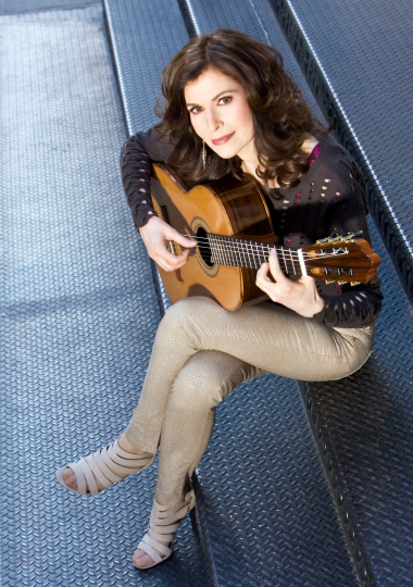 Sharon Isbin performs with the Miami Symphony Orchestra at the Adrienne Arsht Center on Sunday, Jan. 14. (Photo by Henry J. Fair)