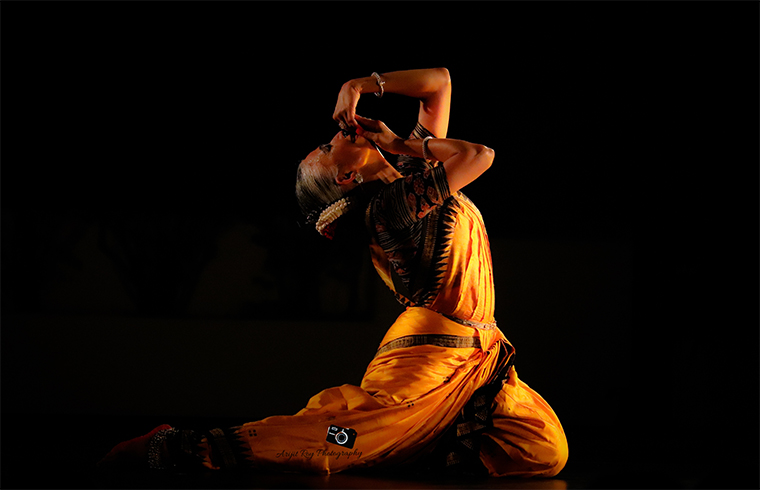 Bijayini Satpathy in the curved movement of Odissi Dance technique (Photo by Arijit Roy)