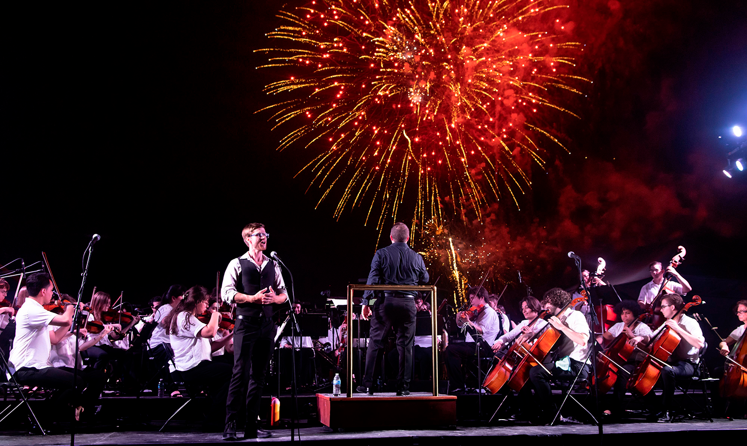The Annual Independence Day Fireworks and Patriotic Concert at Lummus Park features MMF on July 4. (Photo courtesy of Miami Beach Classical Music Festival)