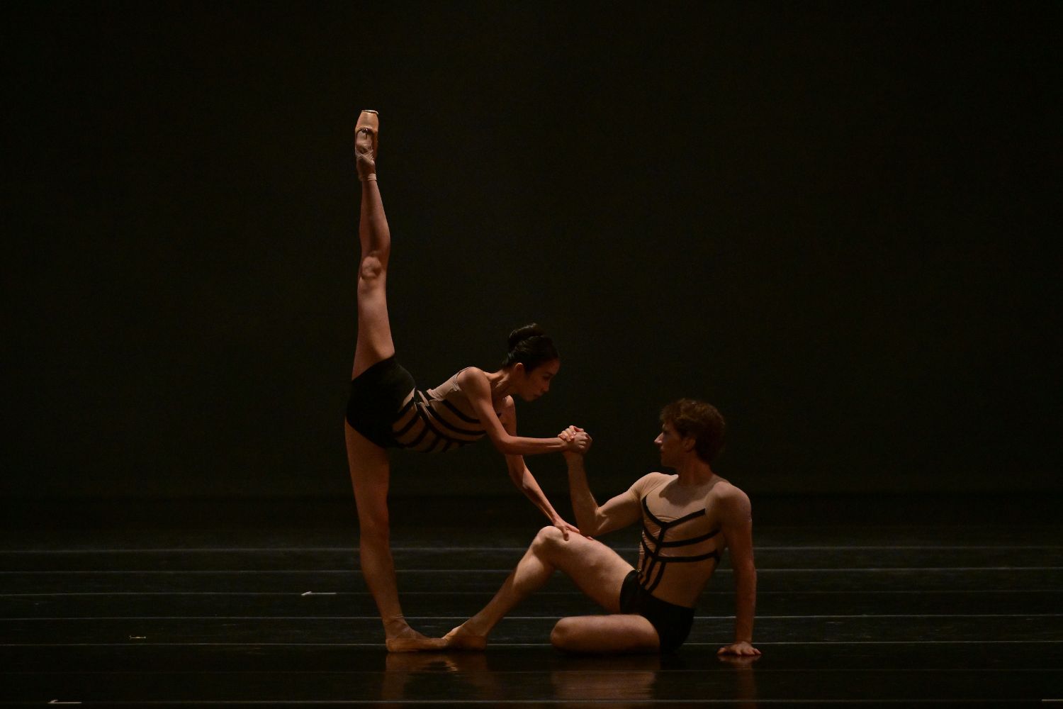 Mayuko Nijei and Erick Rodriguez of Compania Nacional de Danza-Mexico Theatre (Photo by Simon Soong/courtesy of Miami Hispanic Ballet/International Ballet Festival of Miami)