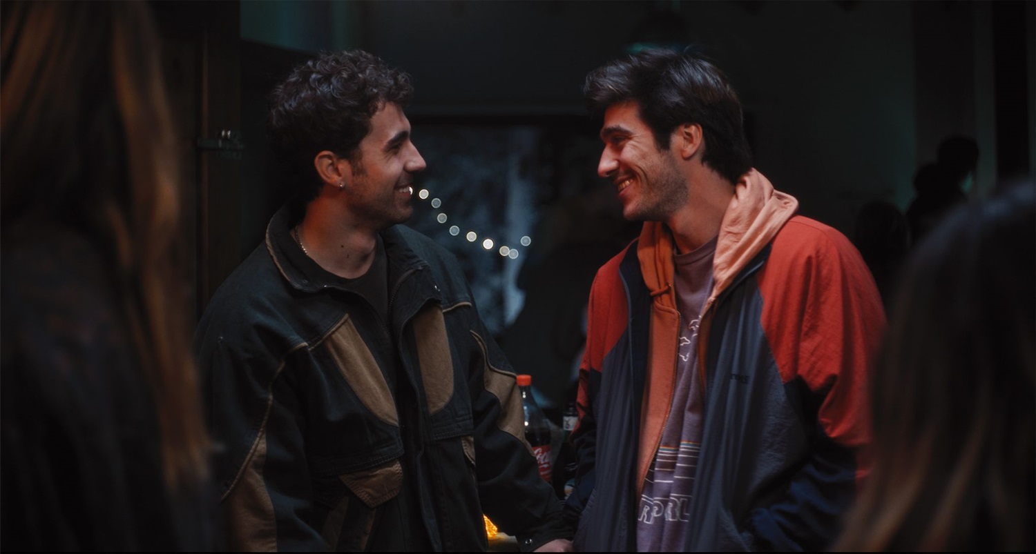 Javier Orán as Pedro and Lautaro Bettoni as Maxi in a scene from 