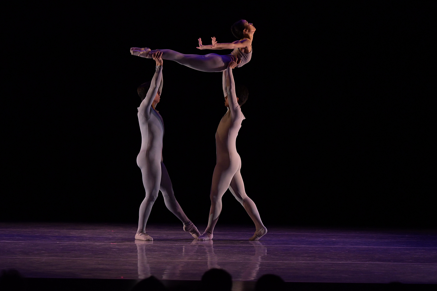 Alberto Mendez's contemporary ballet 