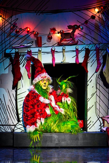 James Schultz as The Grinch in the touring company of 